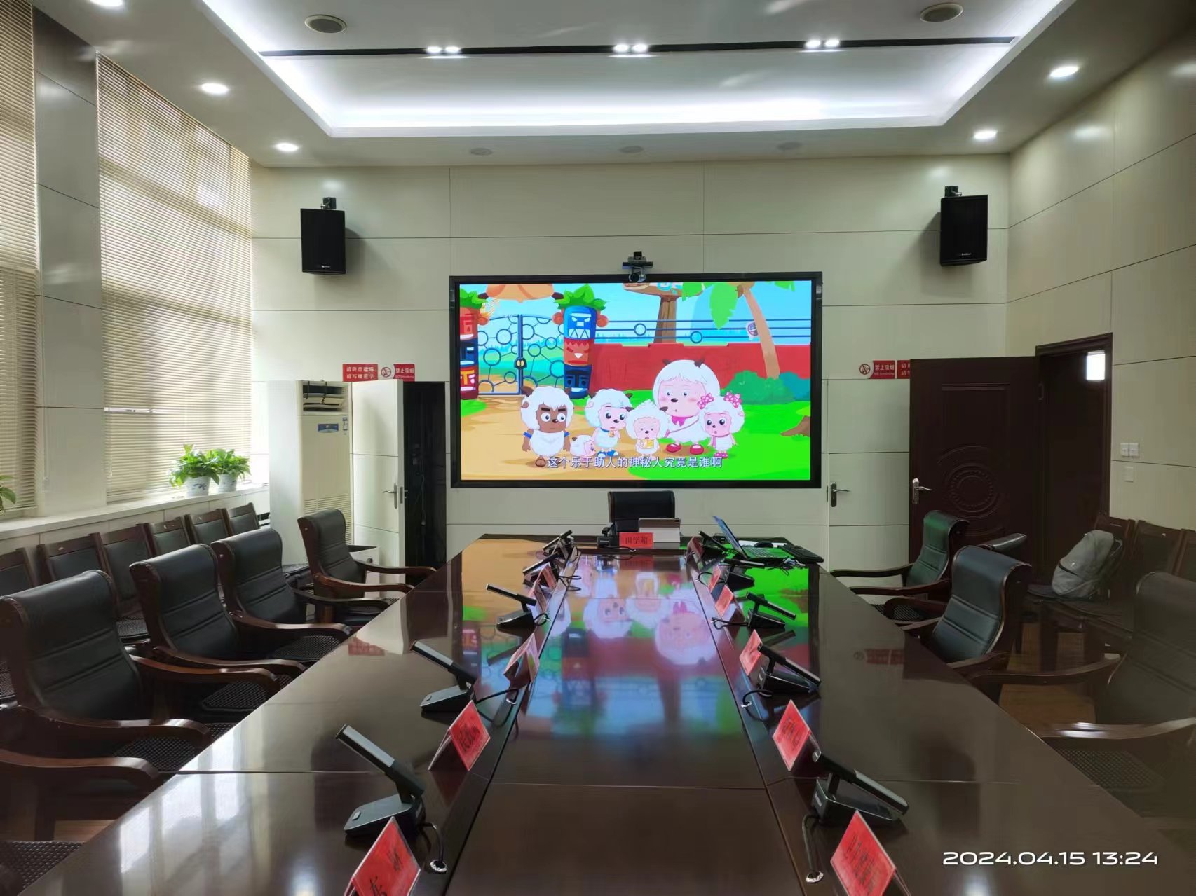 d0db1174d51739590d6bffb5fafbf65