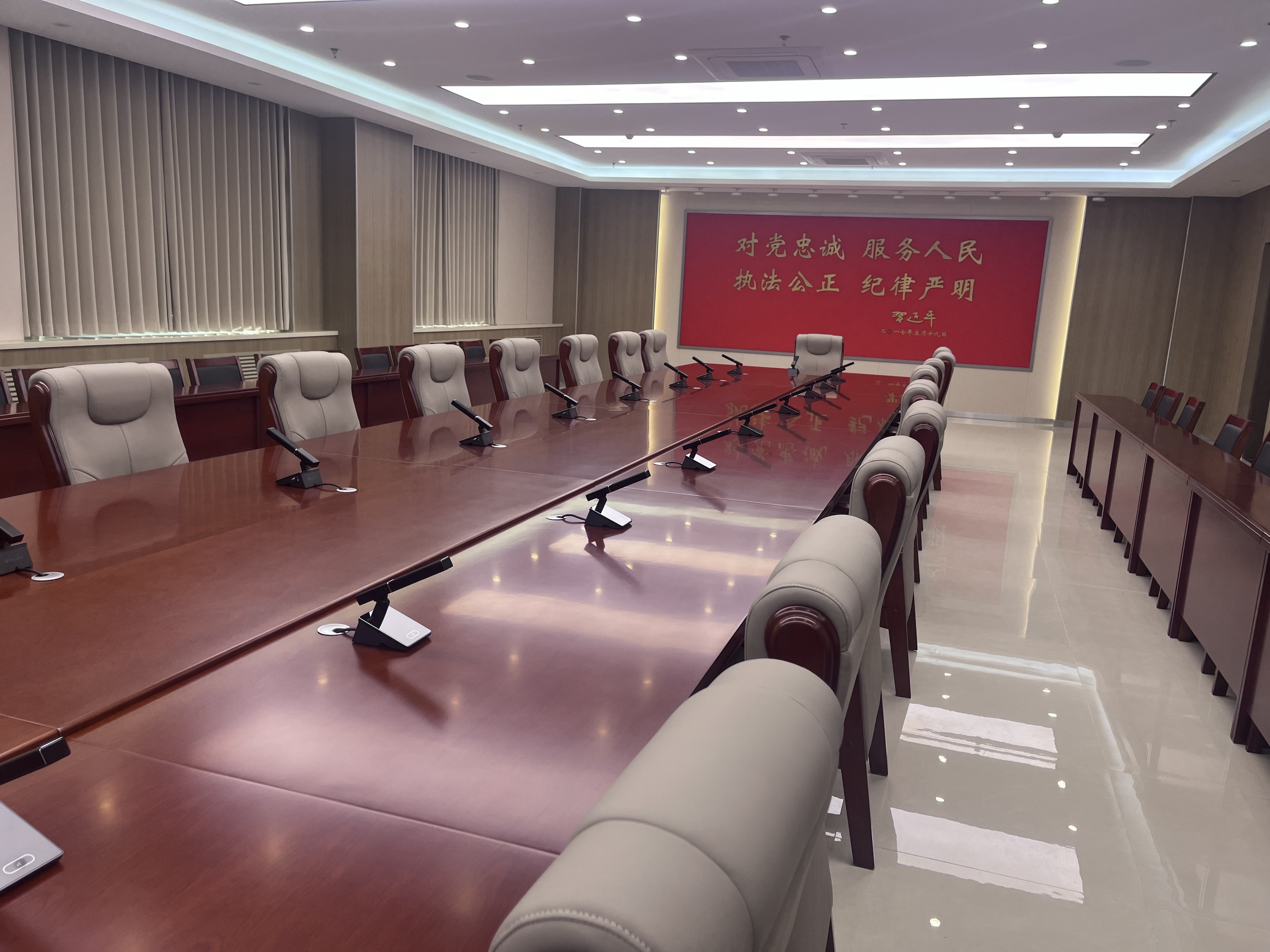 機(jī)場(chǎng)公安