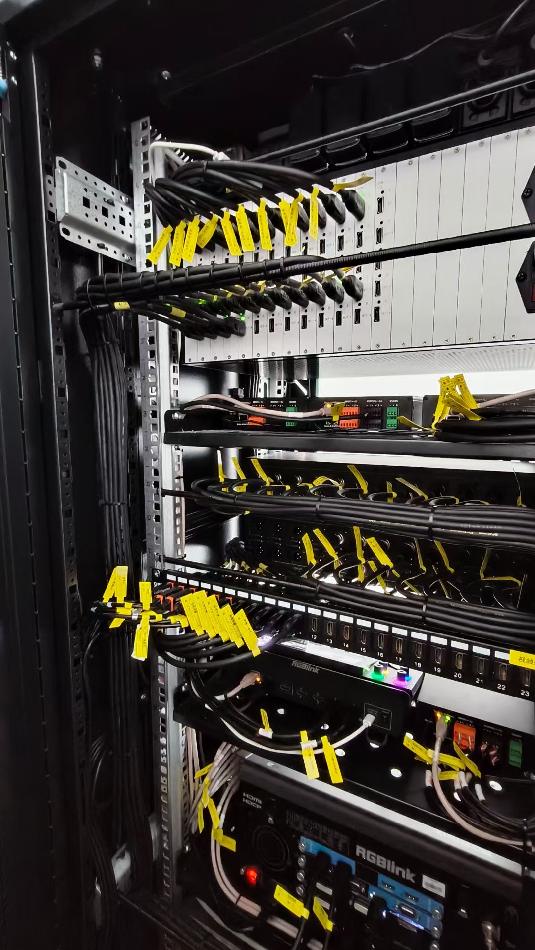 61fb457c-a4a6-4291-9126-3856bc825904