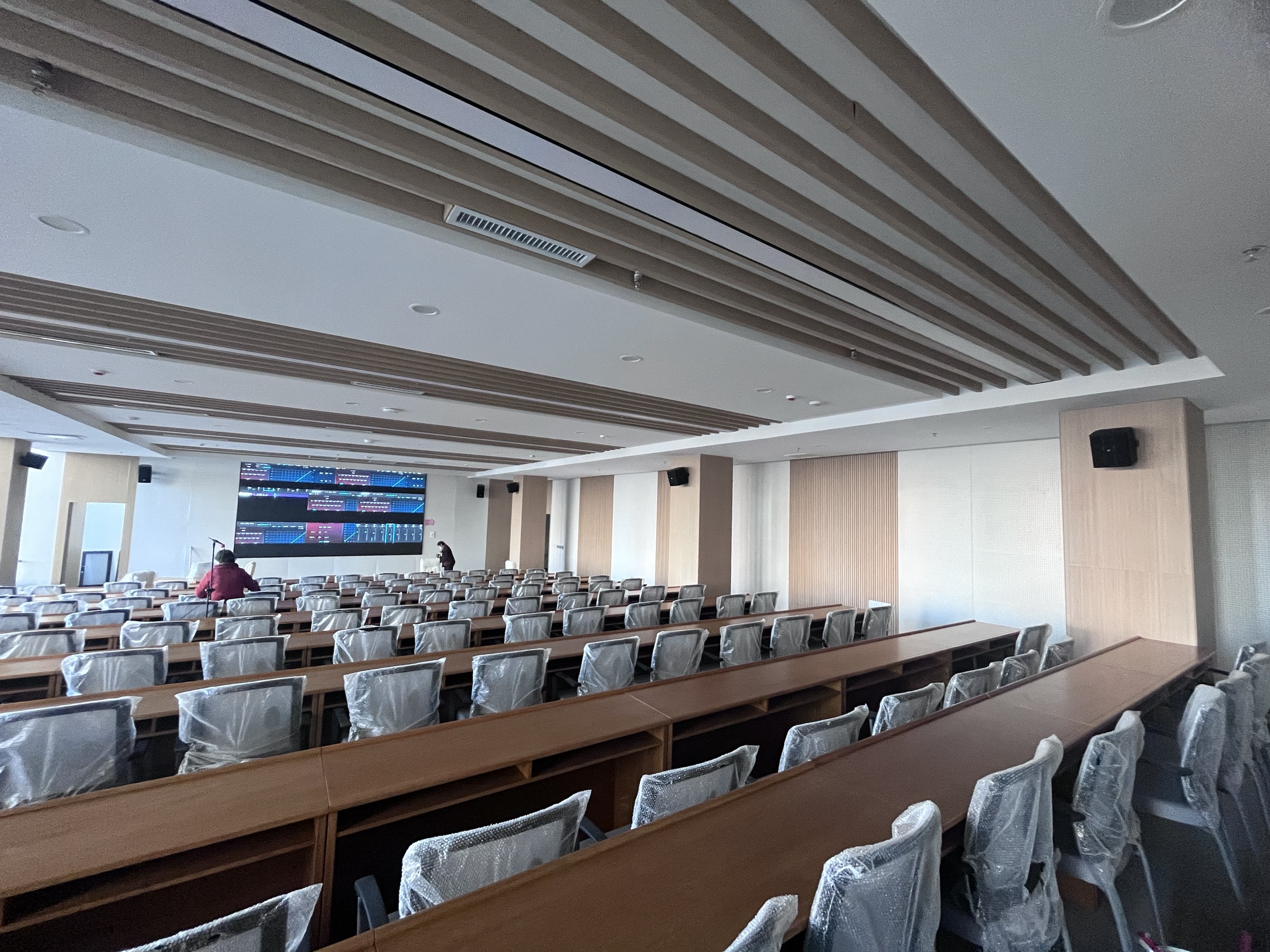 52867ceb-d65f-4e69-9916-11fca44a298c